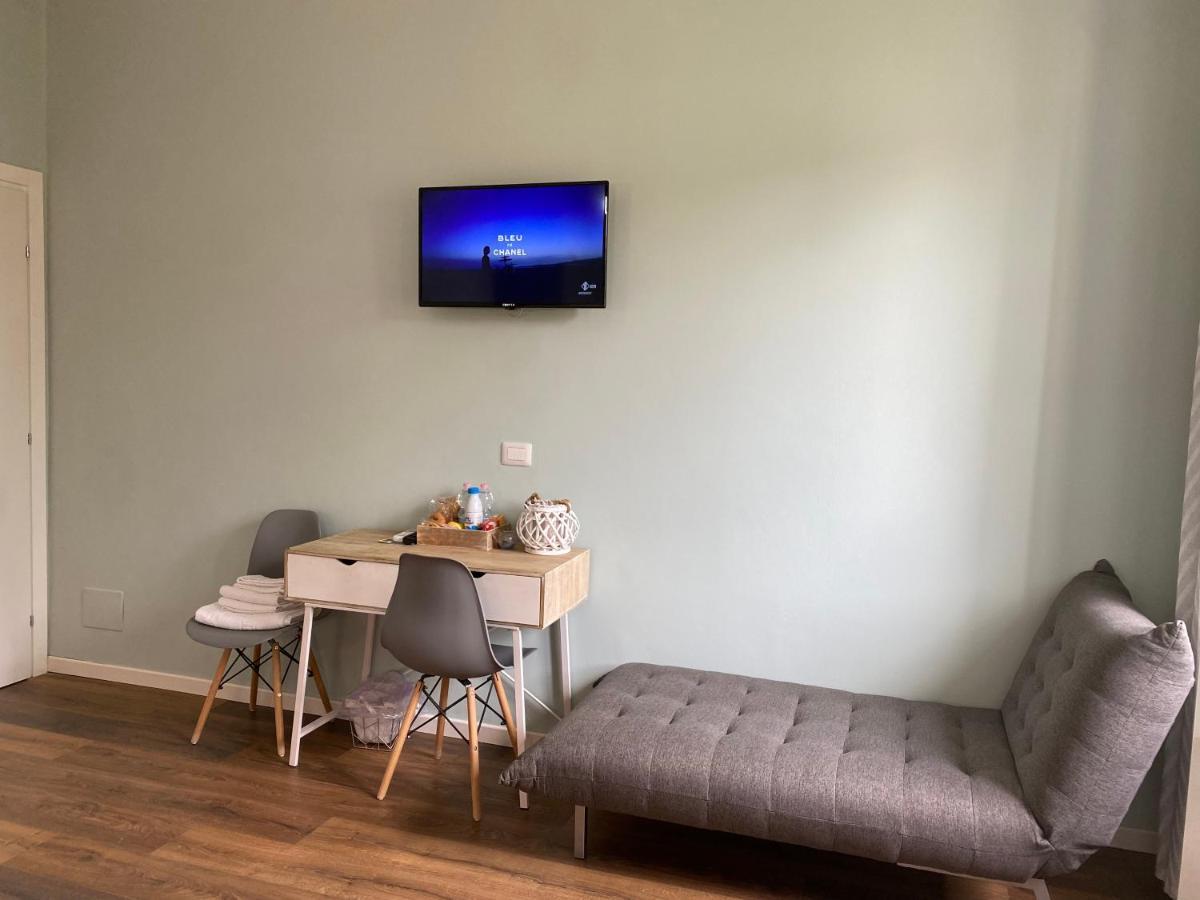 La Casa Di Alan Hotel Терни Екстериор снимка